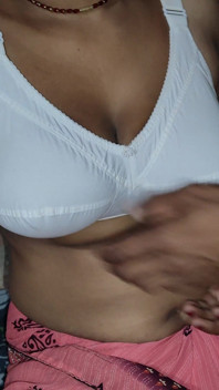 Indisch dorp Bhabhi grote maten lichten seks genieten van Desi Tarch seksvideo's genoten Bihar Light seksvideo's