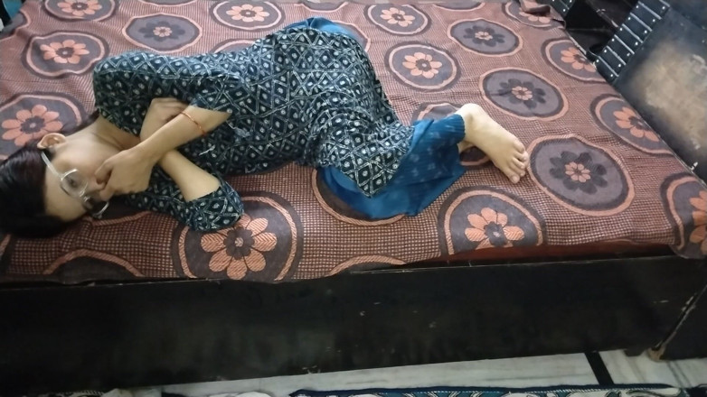Indian Muslim Couple: Desi Wife Night of Kisses &amp; Forbidden-looking Chemistry