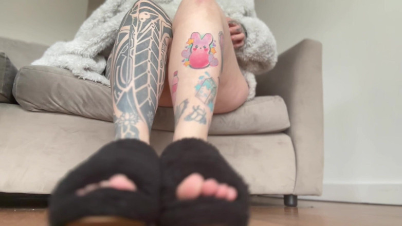 Miss Valentina: 내 더러운 어그를 숭배해