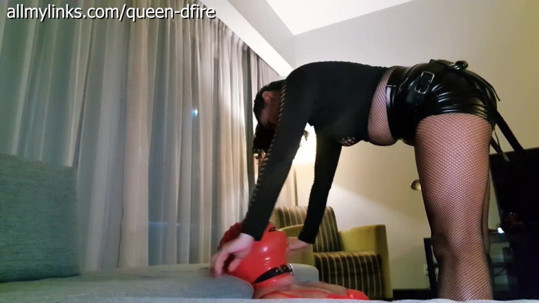 DominaFireOfficial: Deepthroat sissy trénink