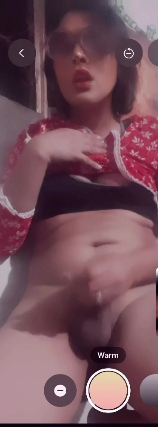 Apple00001: Estoy chorreando durante la paja