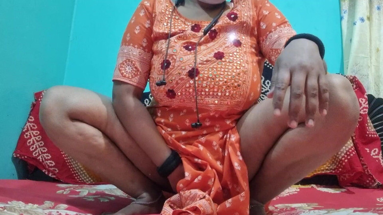 NilaRani693: Momentos suaves en solitario