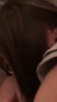 Když se bledá kráska mého přítele vzdala a přijala můj hluboký tok
