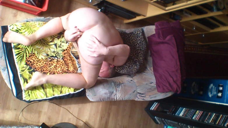 Carmen_Nylonjunge: Nylonjunge in Pantyhose Is Horny on Facial Cumshot