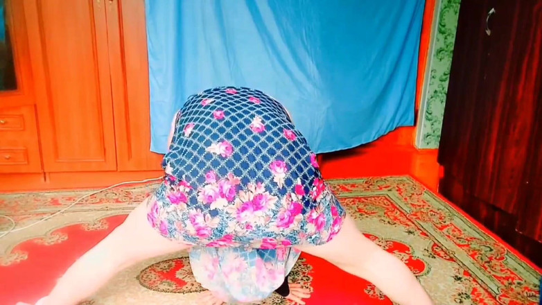 Kitty_Cross: Bum Bum耳语甜美而热辣