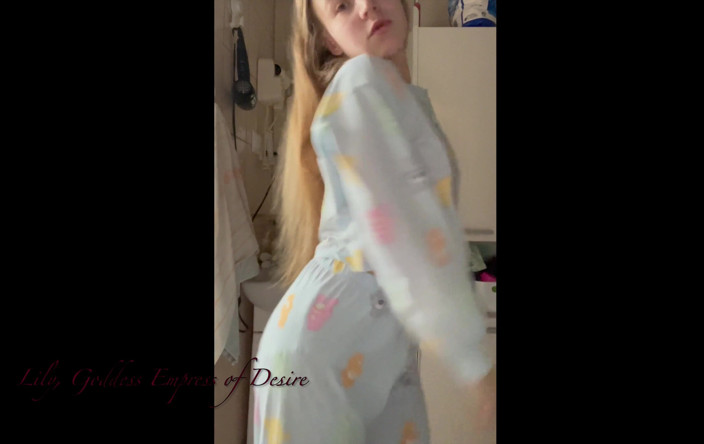 Lily, Goddess of Desire: Strip-tease parfait pour ados