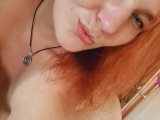 FuckAlice27: Alexandra se masturbează
