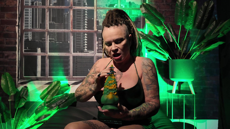 Domina Dark: Зеленая похоть