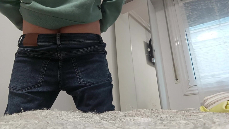 Elvissc: The Dude Shows You His Tight Piece of Cock Inside...