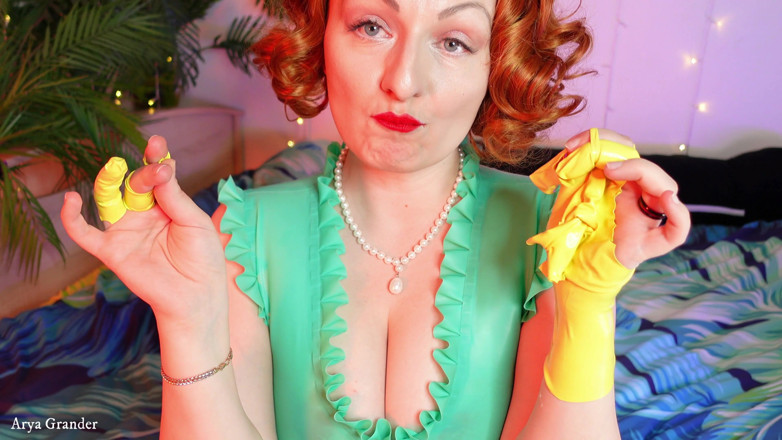Arya Grander: Abreißen von kleidung: Reißen von latex-gummi-gelben handschuhen Arya Grander