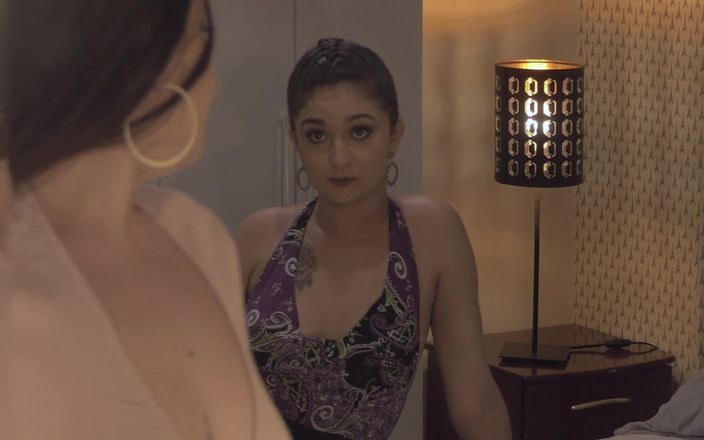 Plenna Filmes: 在一件衣服和另一件衣服之间...她干了我