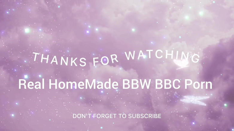 Super sexy ebony cuties: 用震动棒抽插我的阴户，激烈的呻吟，潮吹高潮