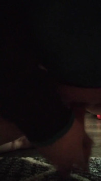 Spuitend strak poesje
