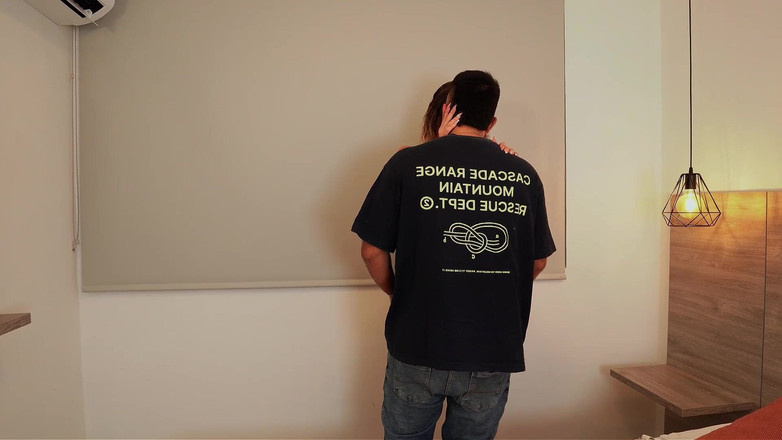 Fred_Nunexx: 내 집세 낼 수 있는 능력은 없니? 내 자지를 빨고 내 우유를 삼킨다면 어때?