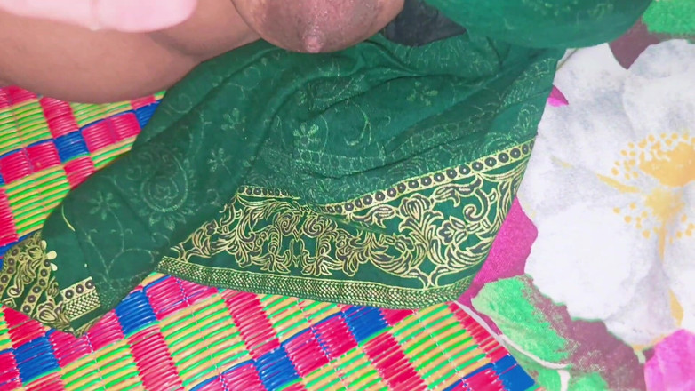 Sairaxsaim: Une bhabhi indienne MILF excitée 