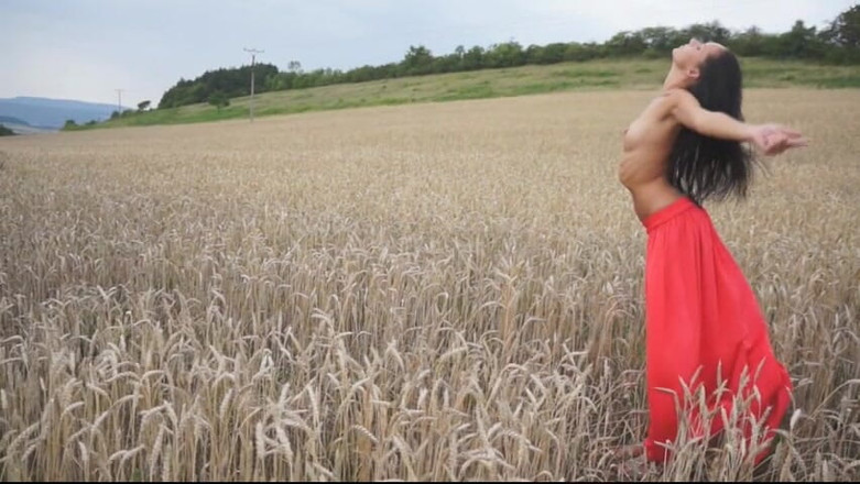 Watch4beauty: Poppy Girl