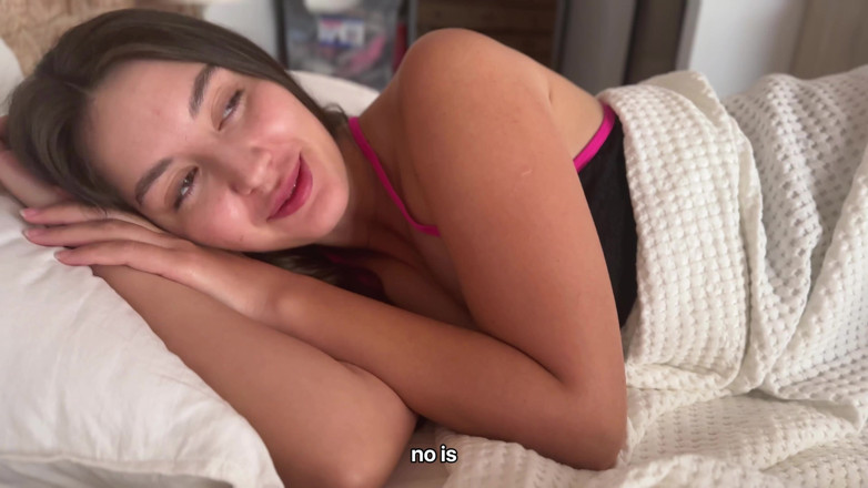 Sugary Kitty: Jour de maladie avec ma demi-sœur - creampie