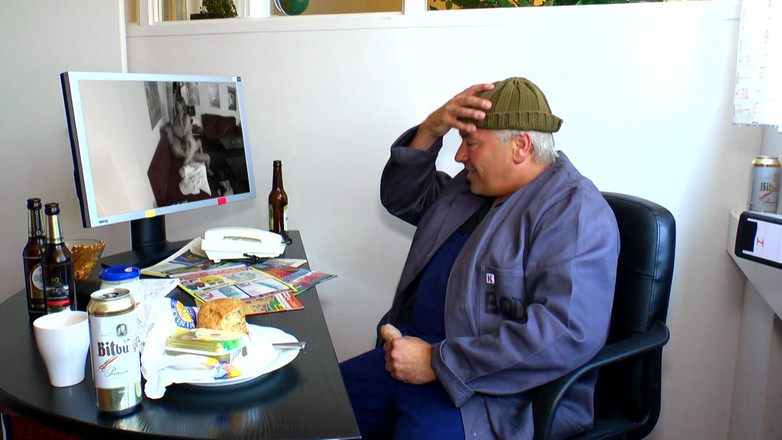 Deutschland Porno X: Pesta seks dobel ibu rumah tangga yang lagi sange berat