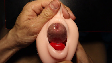 SEXY_GUYBEST: これは世界一のオナホで、口からチ○ポが突き出ています