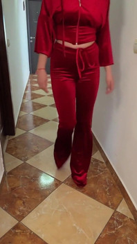 Red Velvet Fart Queen