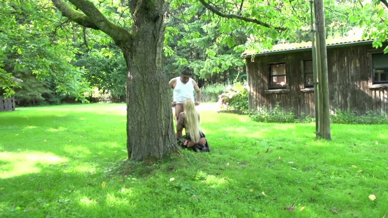 MMV German Kink: Hot and horny MILF likes to piss outdoor and to...