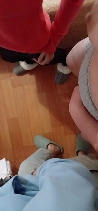三个女同性恋学生快速自慰并射精