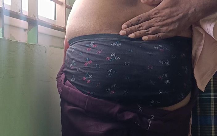 Laxi ammu: Żona Chennai House cieszy się romansem odgrywania ról