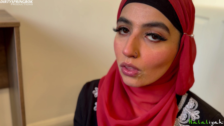 Aaliyah Yasin: Aaliyah Yasin încearcă să nu înghită sperma fraților vitrege