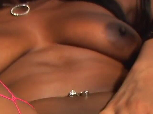 Girls of Desire: Ebenholz fickt ihre kleine hure