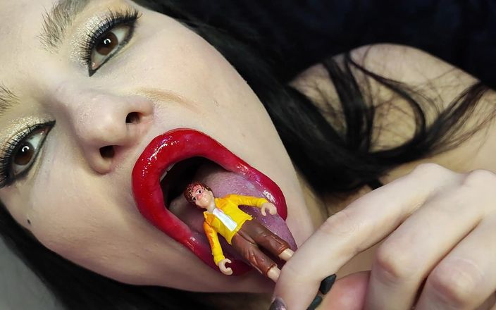 Princess18_: Big Red Lips Giantess