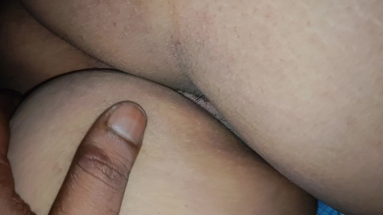 Catchybusty: 沉默的情人检查他的微胖哥