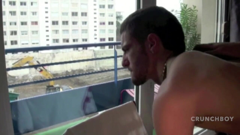 Crunch Boy: Enzo Rimenez dikongkek dalam jockstrap oleh Greg Centuri