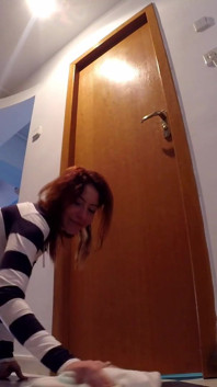 Sexy Redhead Teen Pee in Her Short Pants and Clean the Wet Floor