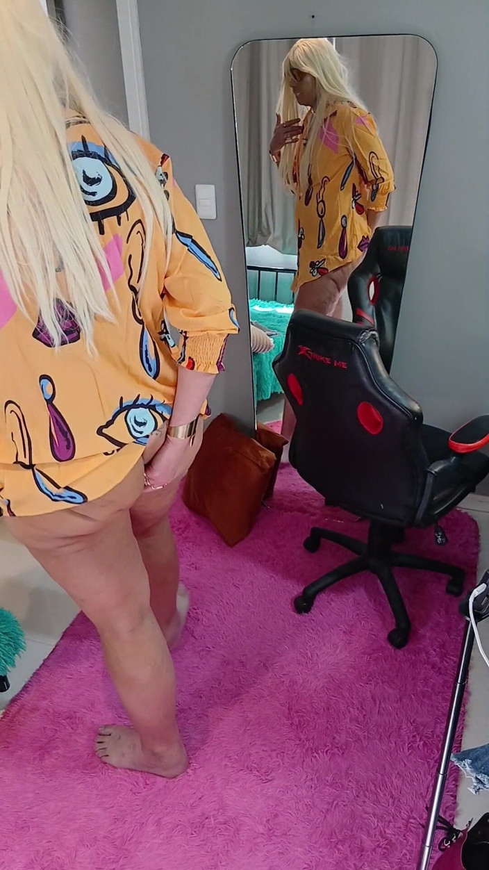 Sexy ass CDzinhafx: A Cute New Dress, Then Taking off My Bikini and...