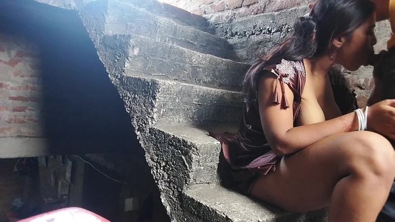 Pooja raniji: Pooja india all'aperto primo piano cazzo creampie