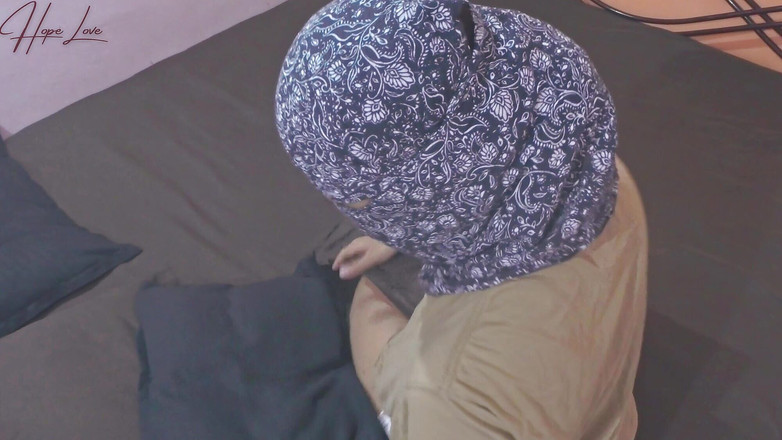 Hope Love: Malaysisches zimmermädchen berührt und gefickt