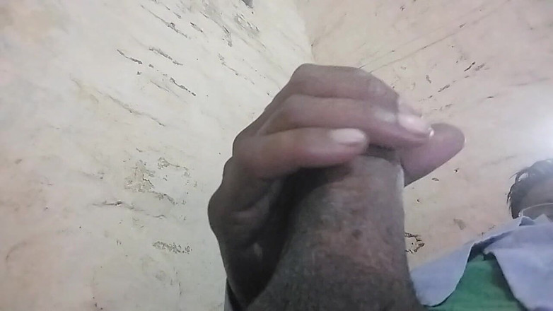 A_k_93152: Così bello duro e lungo il mio cazzo