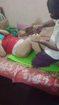 Yasmeen: Bhabhi hat eine massage gemacht