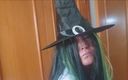 Gspot Productions: Короткий клип за кулисами, когда я примеряю мои костюмы на Хэллоуин