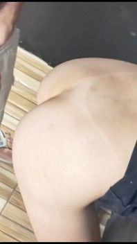 Ehemann Lässt Frau Sex Mit Fremden Im Gloryhole Ausgesetzt!
