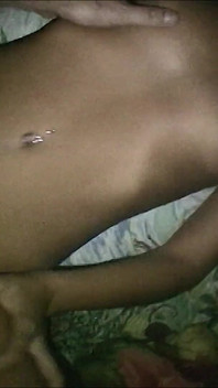 Linda fica tão excitada chupando pau precisa sentar nele