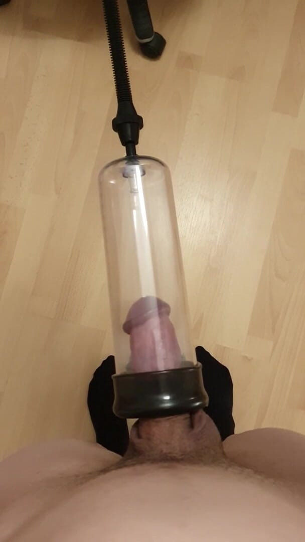 Timmyboy: Penis Pump Hot