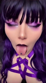 Сусідка по кімнаті Egirl дізнається, що ти гунер