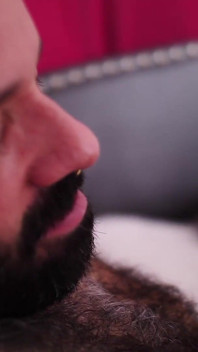 Bearfilms Bearded Hunks John Lock dan Tony Rivers Twitches in Wild Bareback