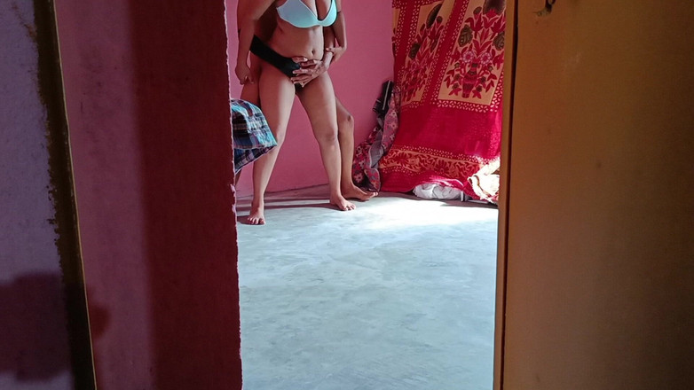Priya ki Papa: Desi Village Girl Indian College Girl Doing First Time Sax...