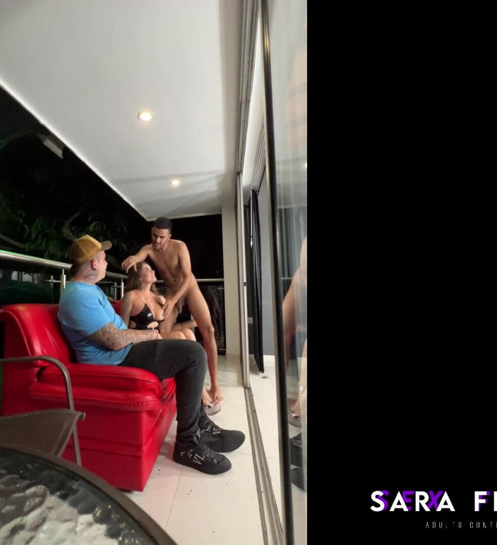 Sara Blonde: Bts - Cornudo Humillado Me Mira Follar Una Gran Polla - Sara...