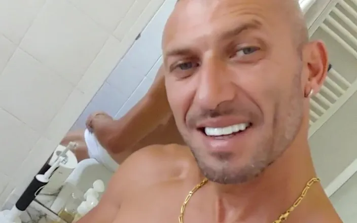 Boy jerking off: Boy jerking off