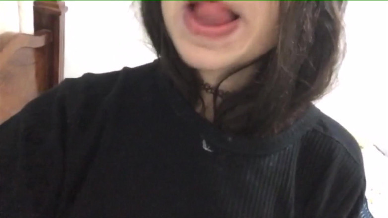 Adorable Teen: Zieht sich aus, um dir meine brüste, meine muschi und...