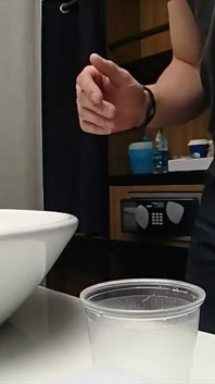 새로운 스터드: 조쉬 하넷