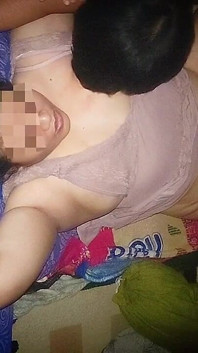 Komşumu emmenin zevki. Vücudumu titreştiriyor